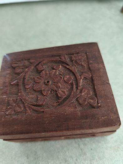 Vintage Small Hinged Carved Floral Wood Box Rings Trinkets