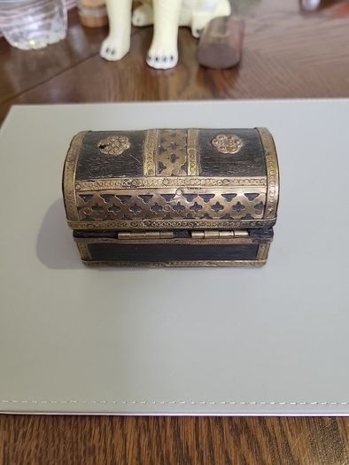 Trinket treasure box