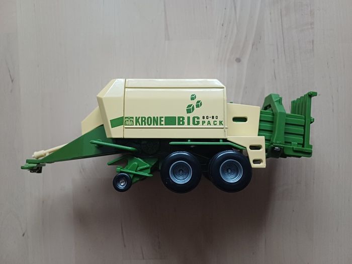 Britains Elite Krone Big Pack Farm Model Boxed MINT