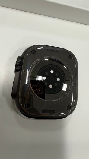 Apple Watch Ultra 3 - Black, Titanium