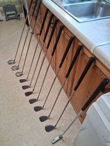 Ladies Golf Clubs. Set Of Right Handed Ladies Flex Graphite Golf Clubs In Excellent Condition. Collect In Dublin Or Receive Via Post.