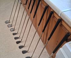 Ladies Golf Clubs. Set Of Right Handed Ladies Flex Graphite Golf Clubs In Excellent Condition. Collect In Dublin Or Receive Via Post.