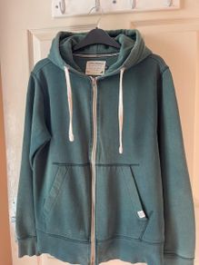 Jack & Jones Green Zip Up Hodded Sweater. Medium. In Good Condition.  Weighty.