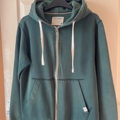 Jack & Jones Green Zip Up Hodded Sweater. Medium. In Good Condition.  Weighty.