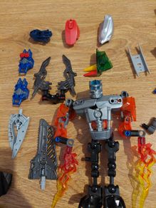LEGO heroes