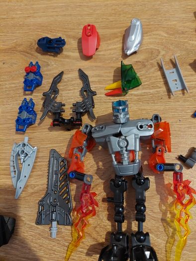 LEGO heroes