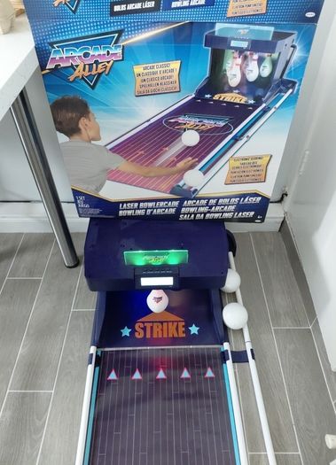 Bowling alley