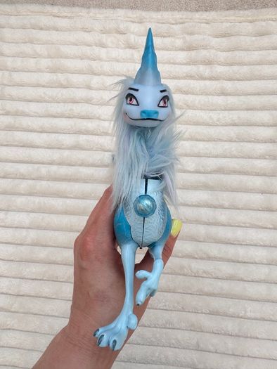 Disney store Raya And The Last Dragon Sisu Dragon Lights & Sounds figure Lenth approx. 35 cm. Used PLease see photos