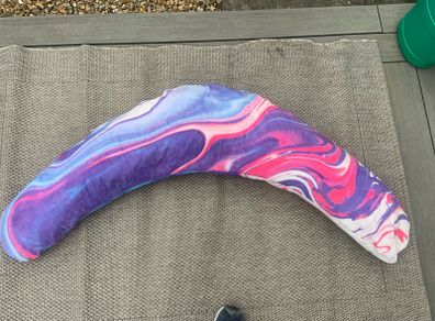 Akimbo Pillow