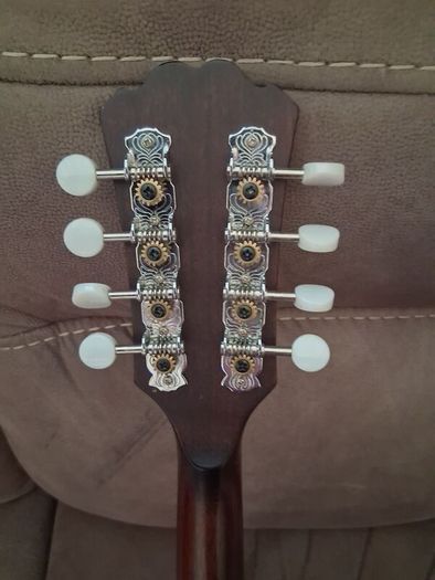 Mandola