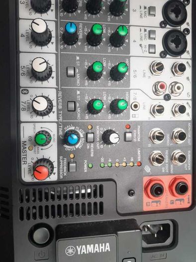 Yamaha Stagepas 400 BT Portable PA System