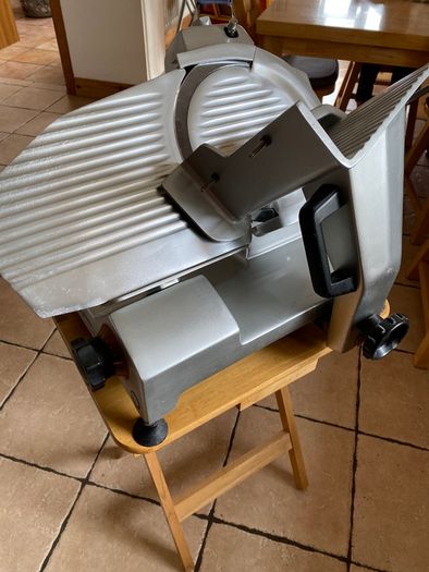 Meat Slicer (Commercial)