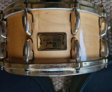 Pearl mastersound maple snare drum