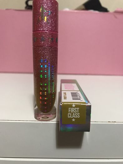 jeffree Star holiday collection matte liquid lipstick in first class 100% genuine