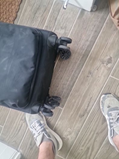 Small cabin Suitcase