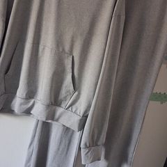 Womens set says large looks more 12