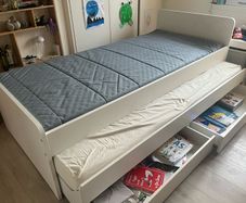Slakt bed with under bed and storage