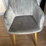 4 chairs Image 3