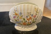 Aynsley  vase  posy holders 7 euro each