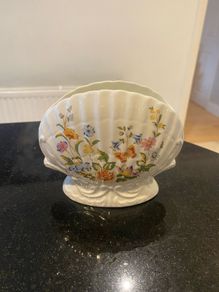 Aynsley  vase  posy holders 7 euro each
