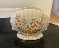 Aynsley  vase  posy holders 7 euro each