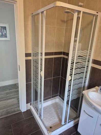 bathroom suite