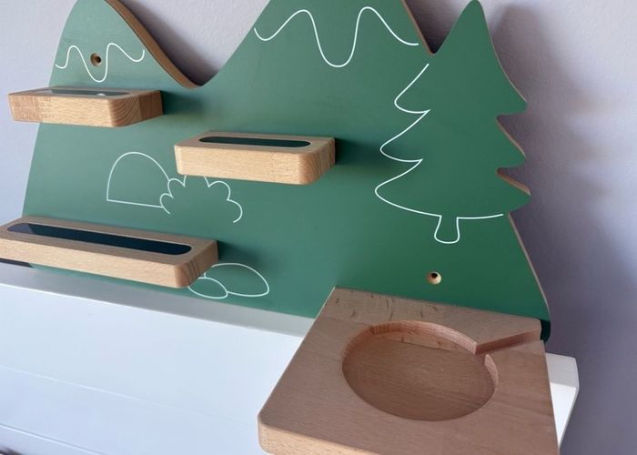Green Mountain Wooden Shelf for Toniebox and Tonies