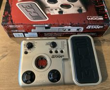 Zoom G1XNext multi-effects pedal box