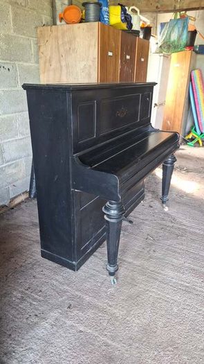 J.B. Cramer & Co. upright piano