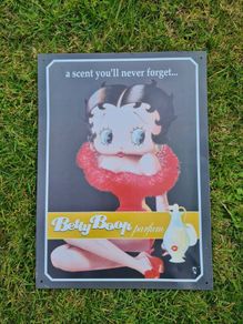 Betty boop parfum aluminium sign 16" x 12" in like new condition