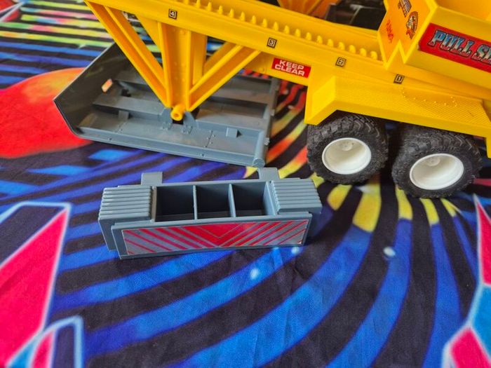 MB Pull Sled Super Size Truck Playskool Bigfoot SST 1985 Monster Truck
