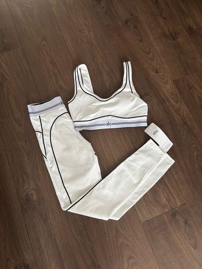 Alo Yoga Gym Set