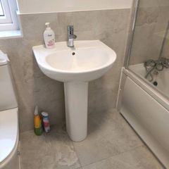 Pedestal sink