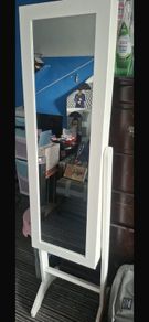 Long storage mirror