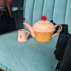 Cake Teapot and Milk Jug