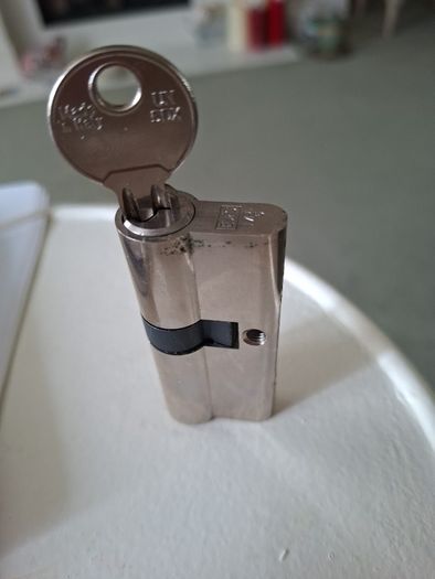 Door L ock and one key