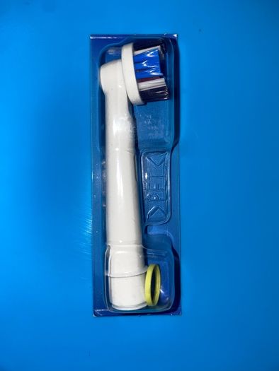 Oral B electric toothbrush replacement heads precision clean brand new