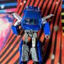 Transformers WFC Kingdom Tracks. Deluxe class Action Figure Image 6