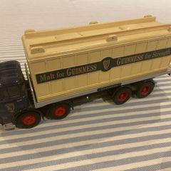 Guinness corgi truck 23701