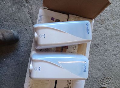 hand sanitizer dispenser