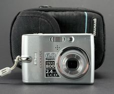 Nikon Coolpix L11 compact digital point-and-shoot camera