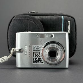Nikon Coolpix L11 compact digital point-and-shoot camera