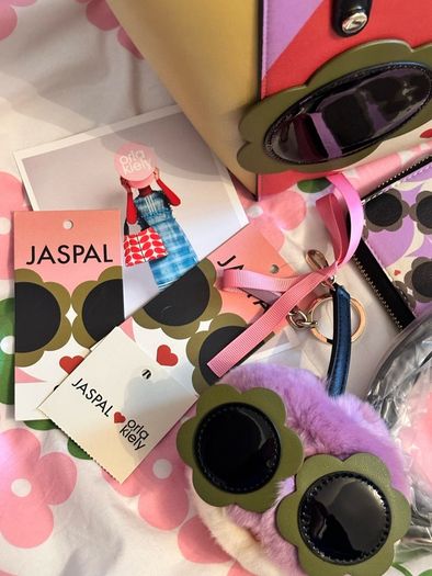 Orla Kiely Exclusive Lola Bag with Large Wallet and Bag Charm