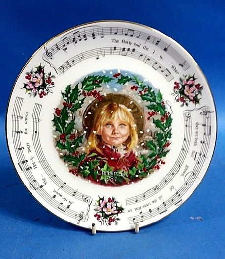 Royal Doulton Decorative Christmas Carols - 5th of Series - 1987 Boxed Plate