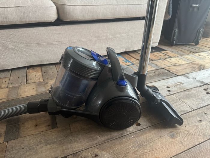 Russell Hobbs Vacuum Cleaner