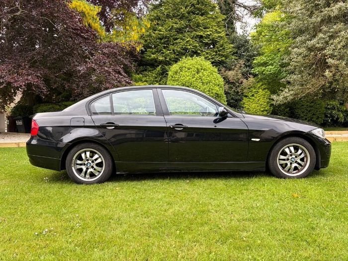 BMW 3-Series 2005