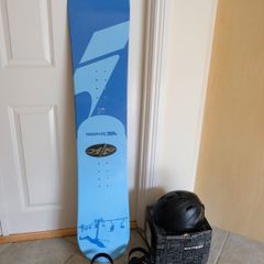 Snowboard, bindings and helmet