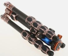 3 Legged Thing Equinox Leo tripod & AriHed Light Kit