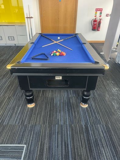 Pool table