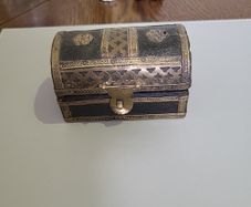 Trinket treasure box